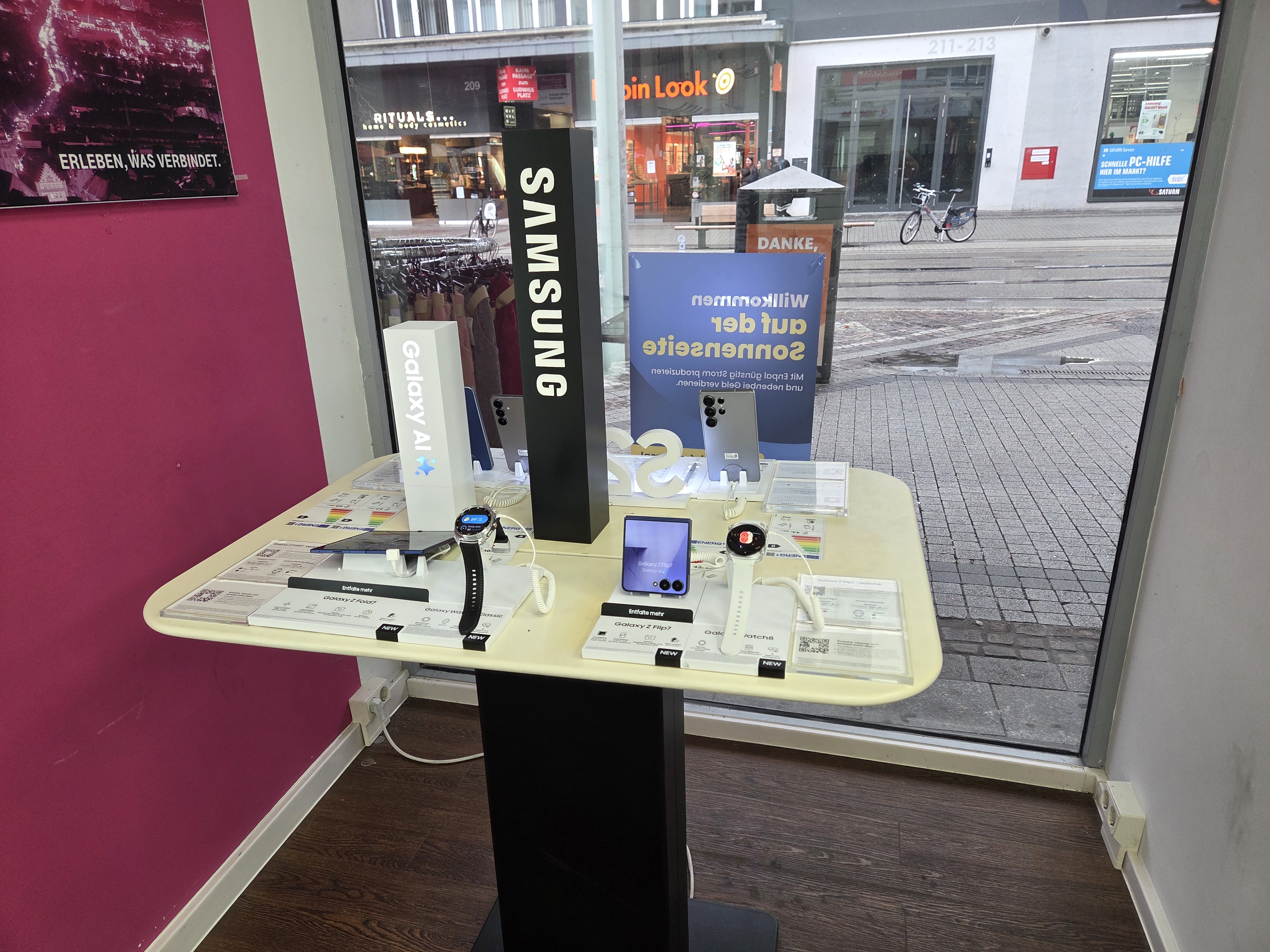 Mobilfunkshop Karlsruhe – Shopansicht 2